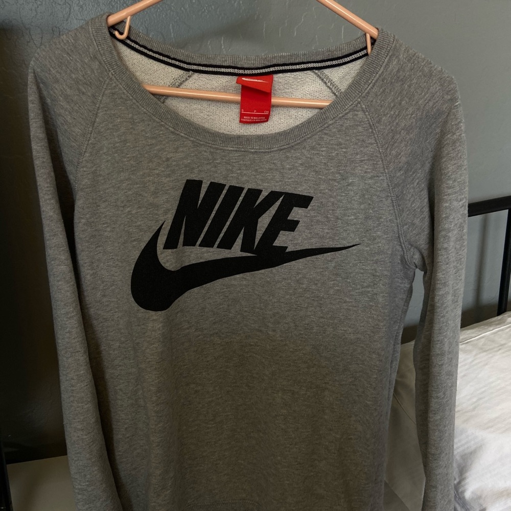 Nike crew neck